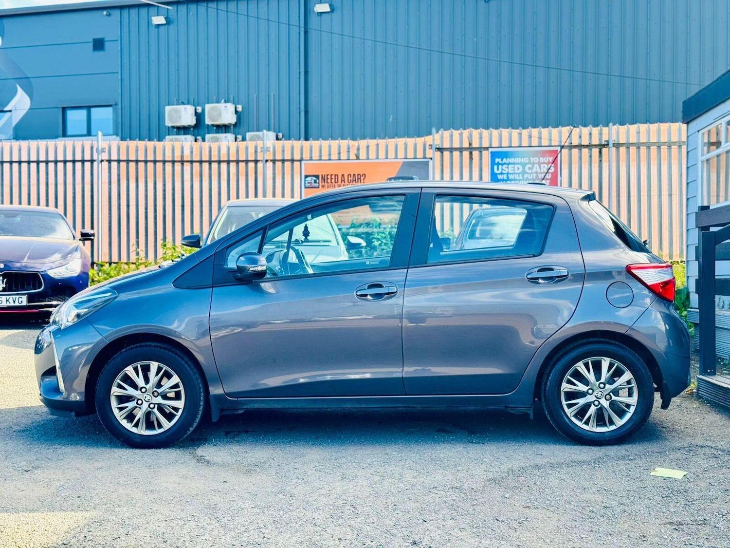 Used Toyota Yaris 2017 for sale - 76989278: Photo 37