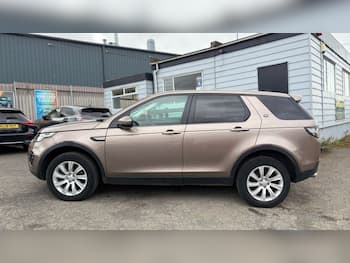 Used Land Rover Discovery Sport 2015 for sale - 79777439: Photo