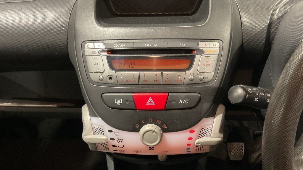 Used Peugeot 107 2012 for sale - 77765217: Photo 11