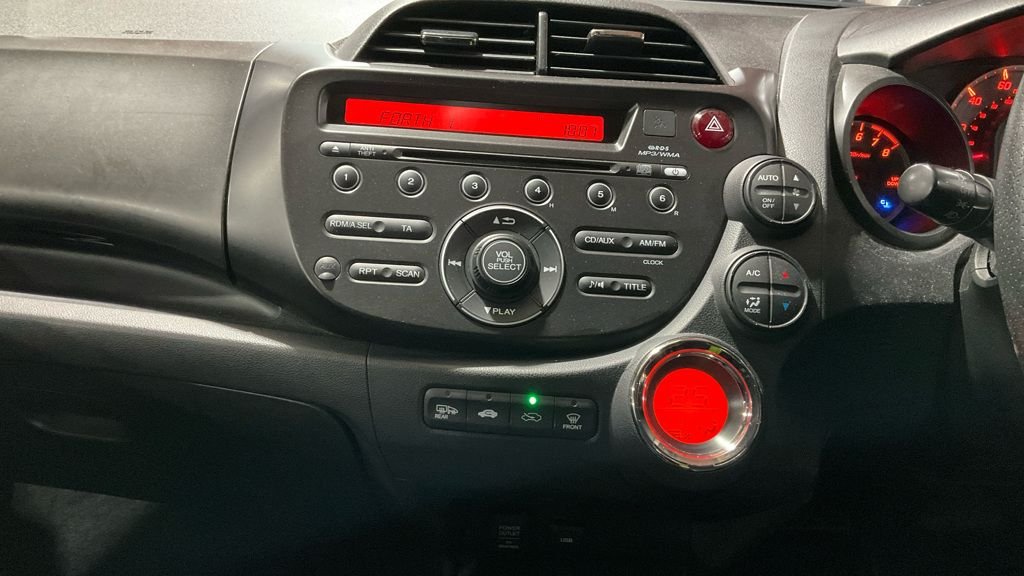 Used Honda Jazz 2014 for sale - 77498882: Photo 9