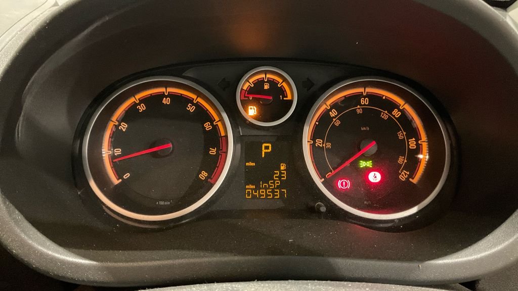 Used Vauxhall Corsa 2013 for sale - 77464238: Photo 8