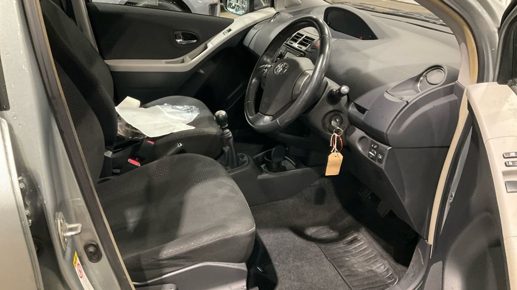 Used Toyota Yaris 2011 for sale - 77422456: Photo 10