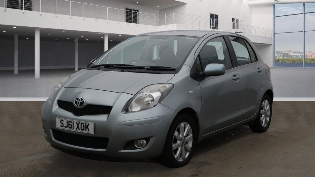 Used Toyota Yaris 2011 for sale - 77422456: Photo 2