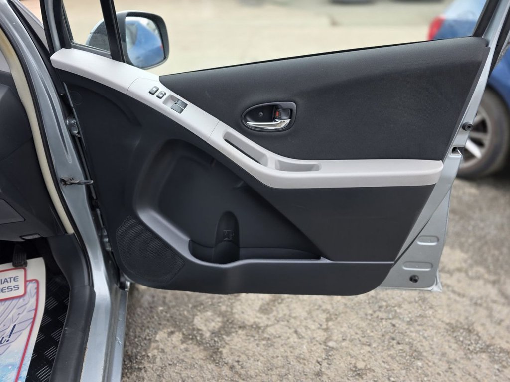 Used Toyota Yaris 2011 for sale - 77422456: Photo 35