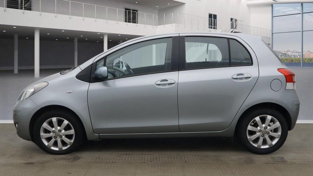 Used Toyota Yaris 2011 for sale - 77422456: Photo 6