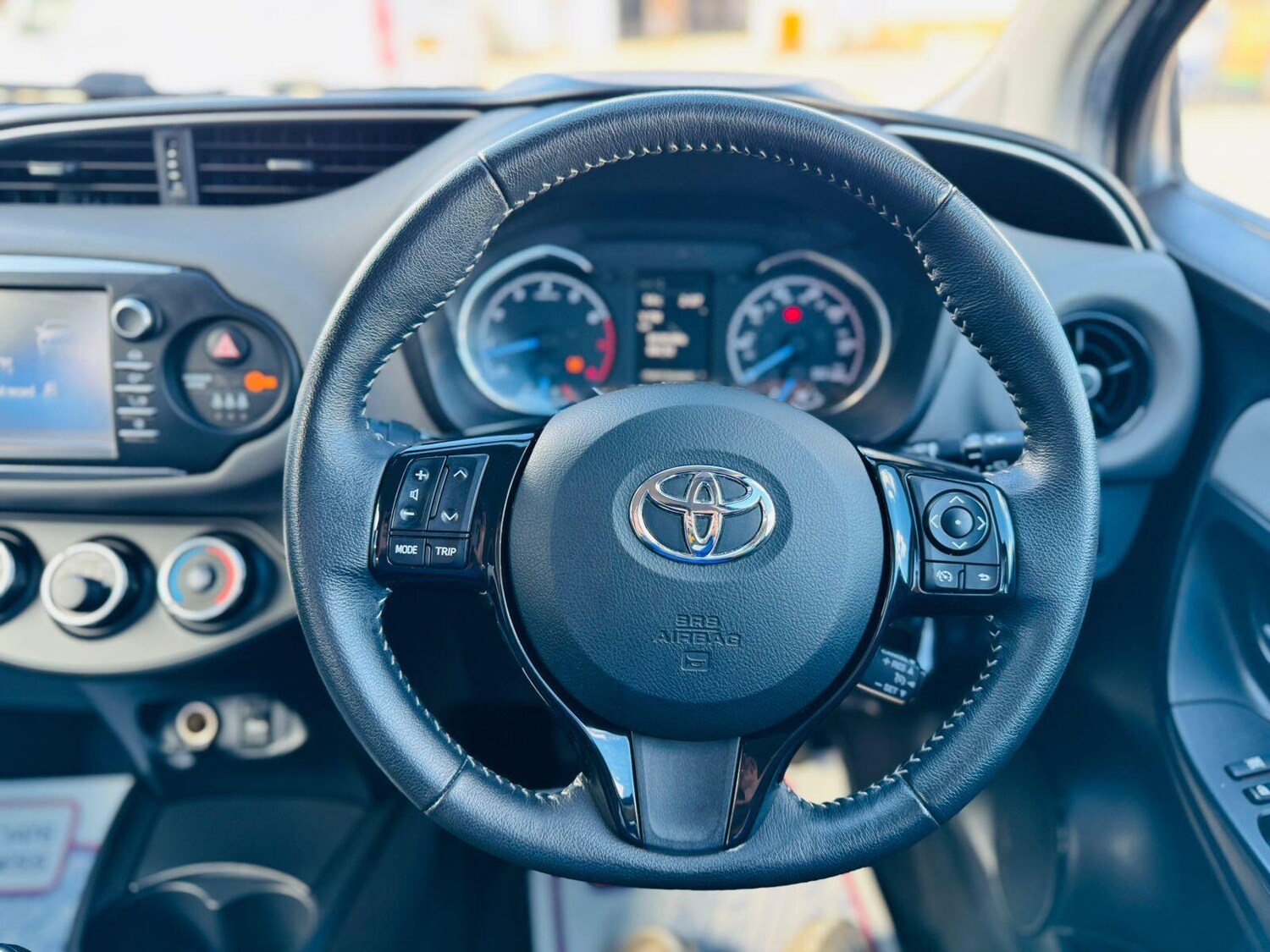 Used Toyota Yaris 2017 for sale - 76031520: Photo 16