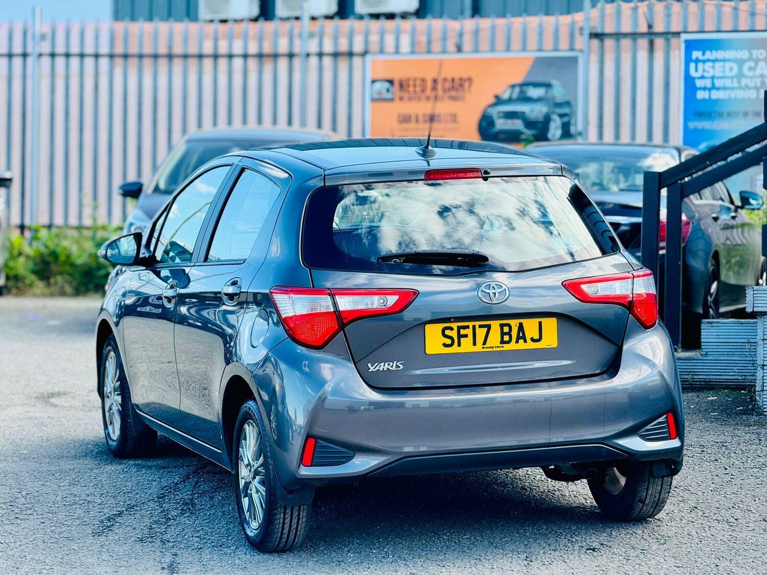 Used Toyota Yaris 2017 for sale - 76031520: Photo 31