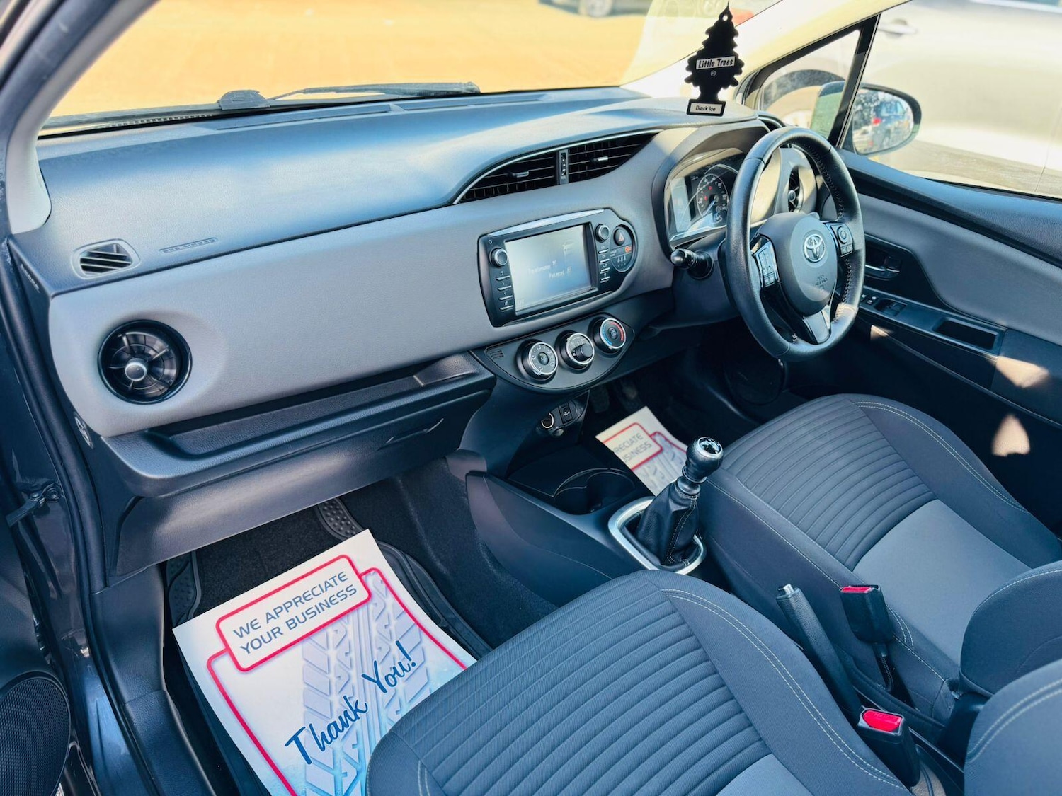 Used Toyota Yaris 2017 for sale - 76031520: Photo 5