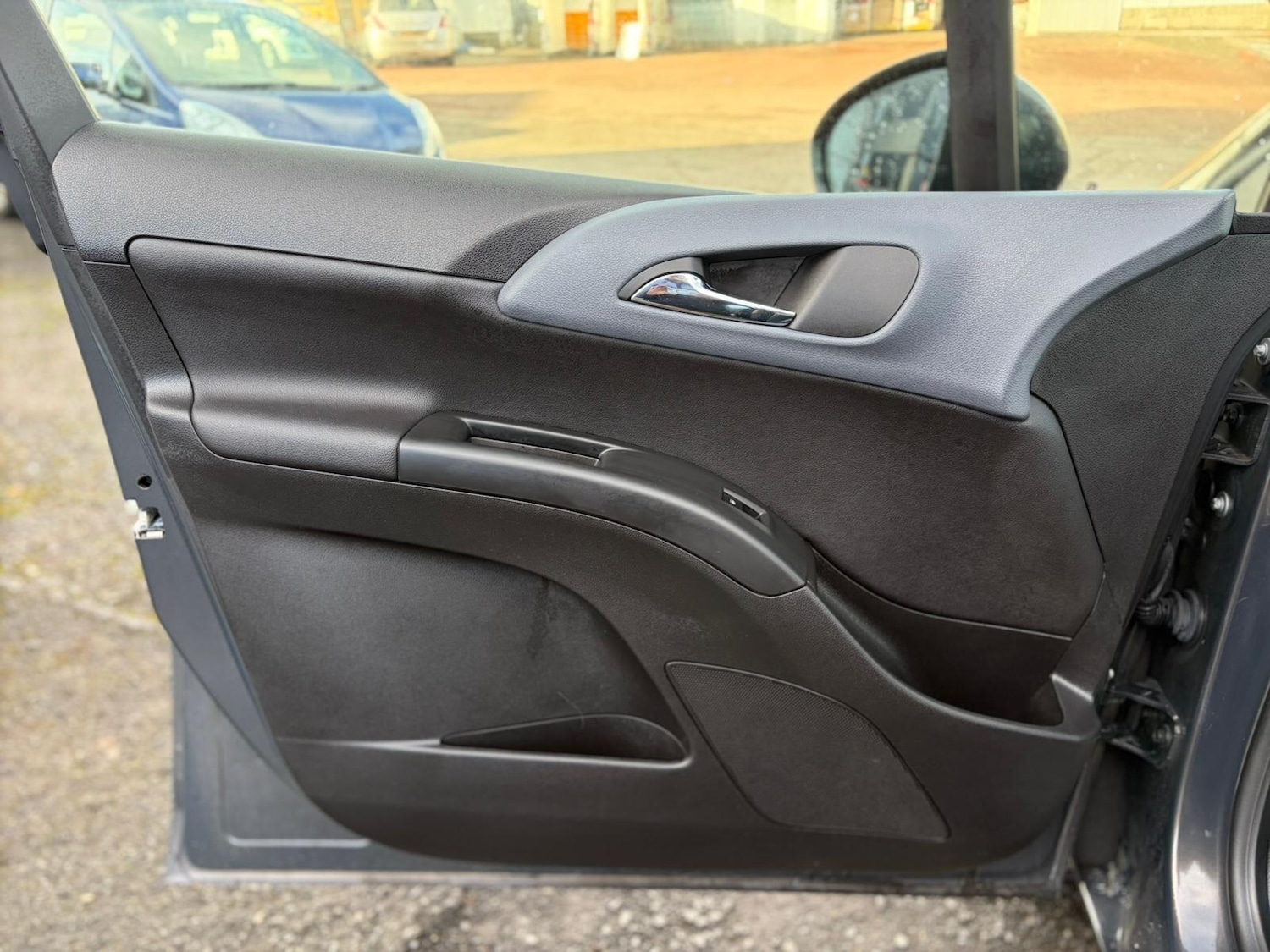 Used Vauxhall Meriva 2015 for sale - 76996262: Photo 24