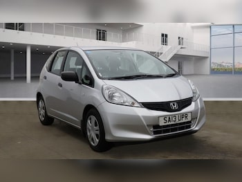 Used Honda Jazz 2013 for sale - 77642928: Photo