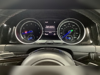 Used Volkswagen Golf 2015 for sale - 77734227: Photo