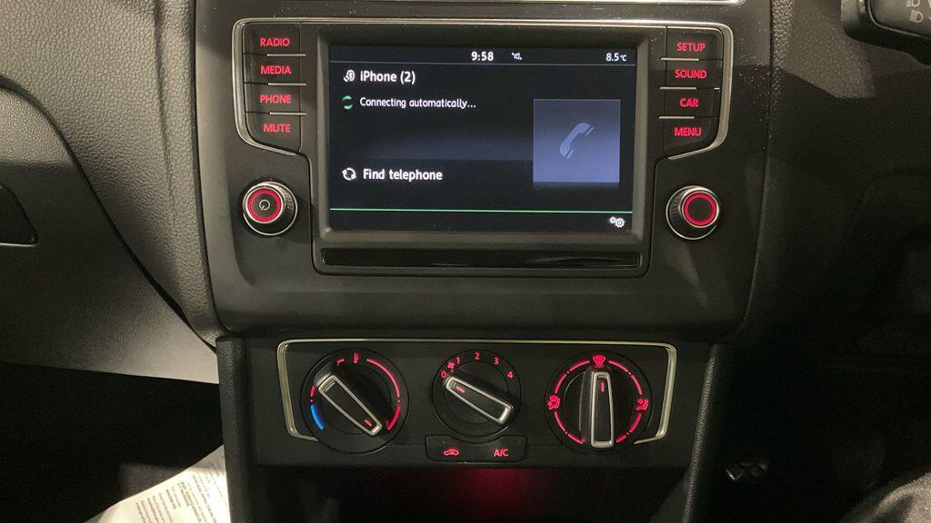 Used Volkswagen Polo 2014 for sale - 77050173: Photo 9