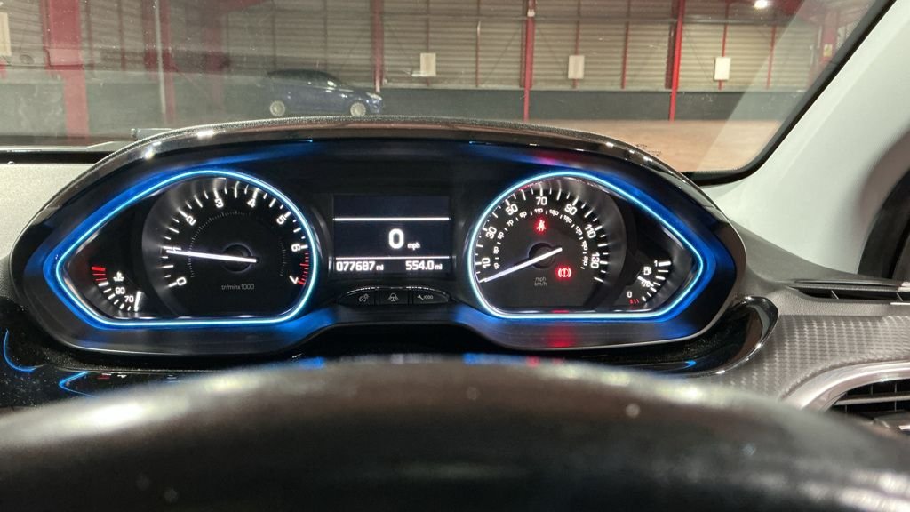 Used Peugeot 2008 2017 for sale - 77153640: Photo 8