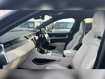 Used Jaguar F-Pace 2024 for sale - 76933153: Photo