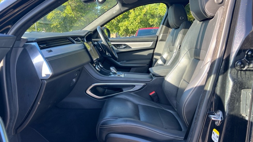 Used Jaguar F-Pace 2021 for sale - 76168692: Photo 3