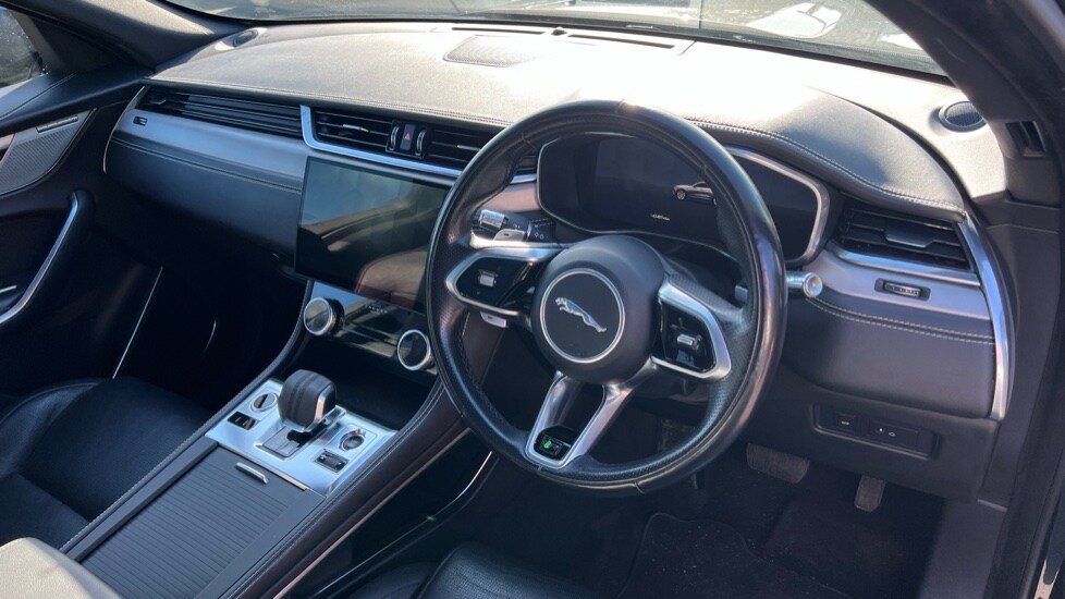 Used Jaguar F-Pace 2021 for sale - 76168692: Photo 32