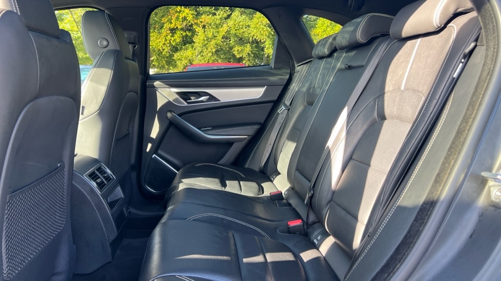Used Jaguar F-Pace 2021 for sale - 76168692: Photo 4