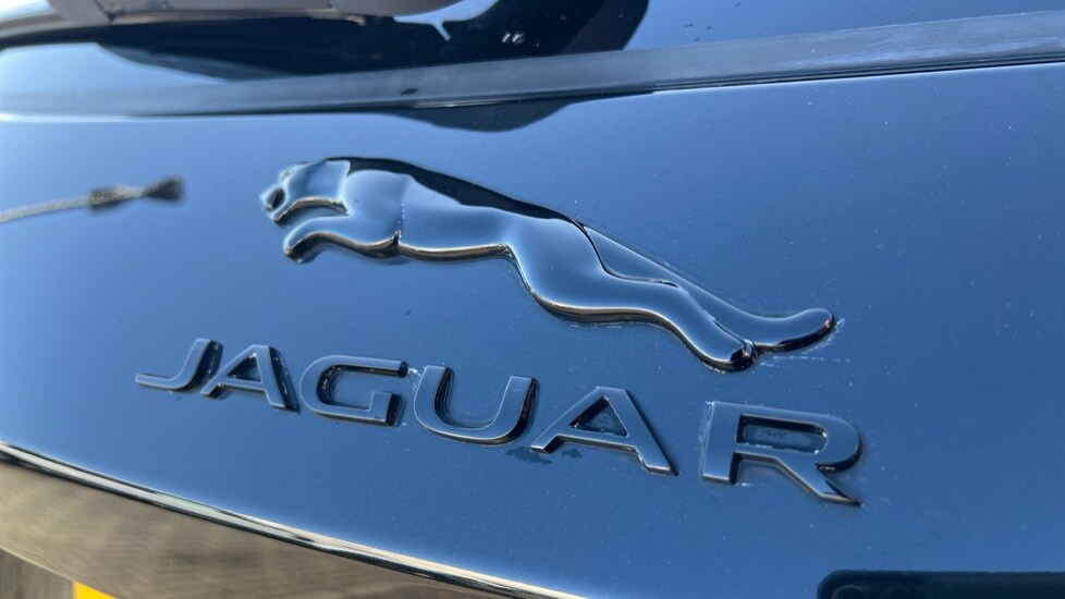 Used Jaguar F-Pace 2021 for sale - 76168692: Photo 42