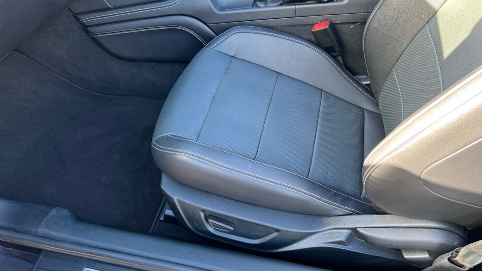 Used Ford Mustang 2022 for sale - 76528892: Photo 31