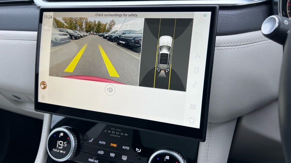 Used Jaguar F-Pace 2024 for sale - 76116765: Photo 12