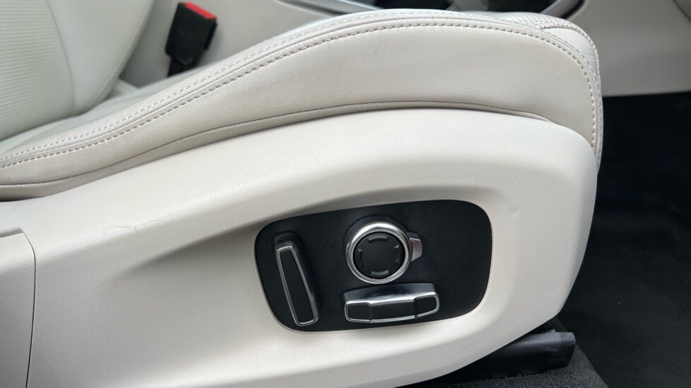 Used Jaguar F-Pace 2024 for sale - 76116765: Photo 39