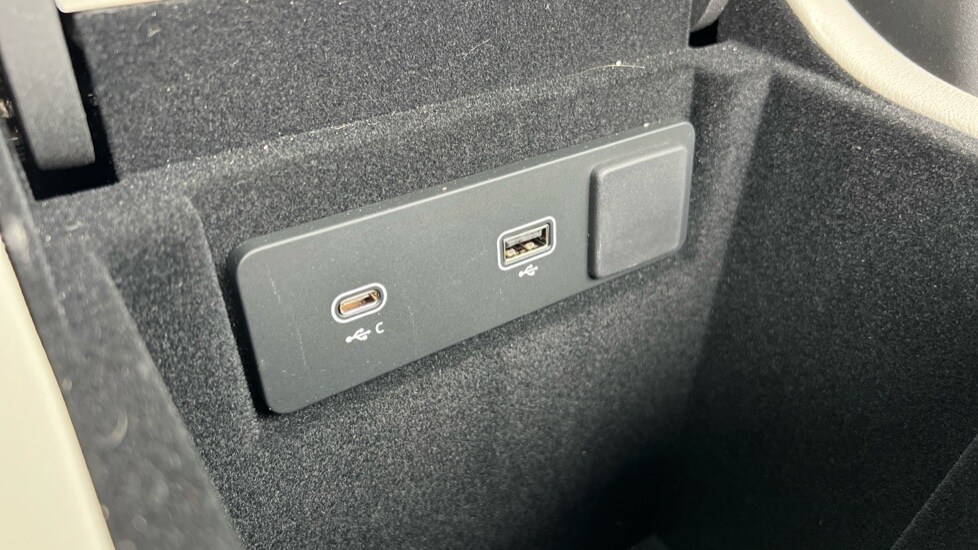 Used Jaguar F-Pace 2024 for sale - 76116765: Photo 40