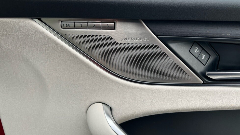 Used Jaguar F-Pace 2024 for sale - 76116765: Photo 49