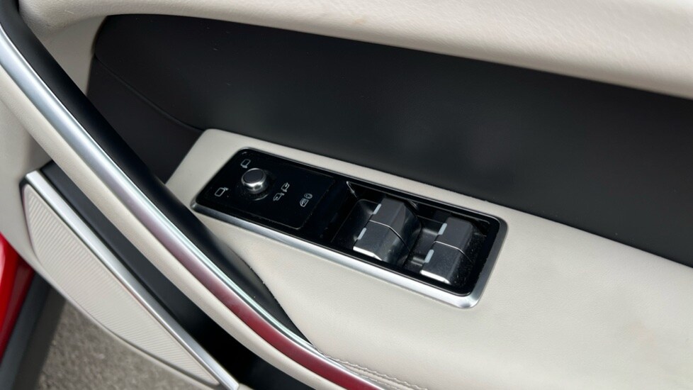 Used Jaguar F-Pace 2024 for sale - 76116765: Photo 50