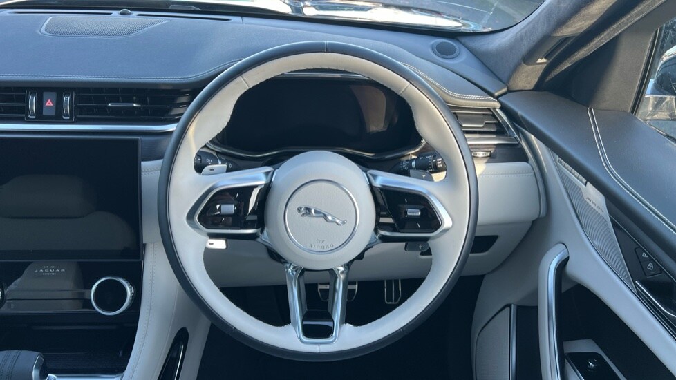 Used Jaguar F-Pace 2024 for sale - 76766254: Photo 15