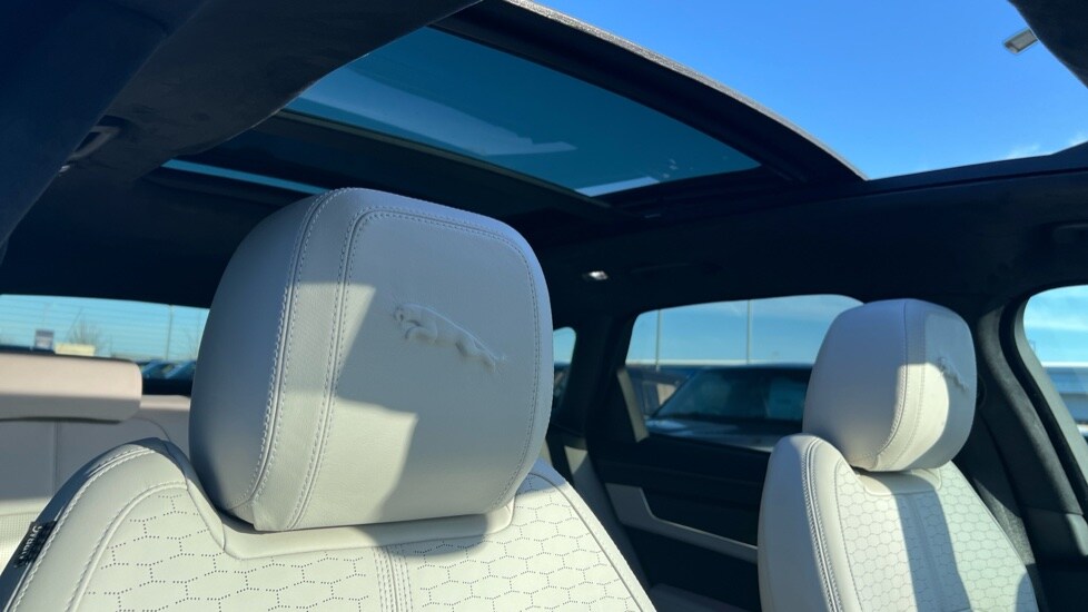 Used Jaguar F-Pace 2024 for sale - 76766254: Photo 39