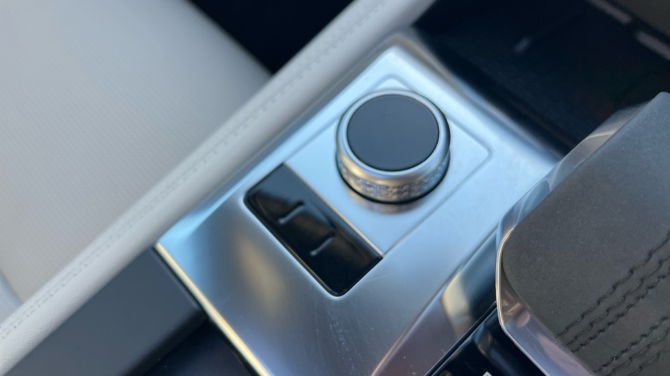 Used Jaguar F-Pace 2024 for sale - 76766254: Photo 43