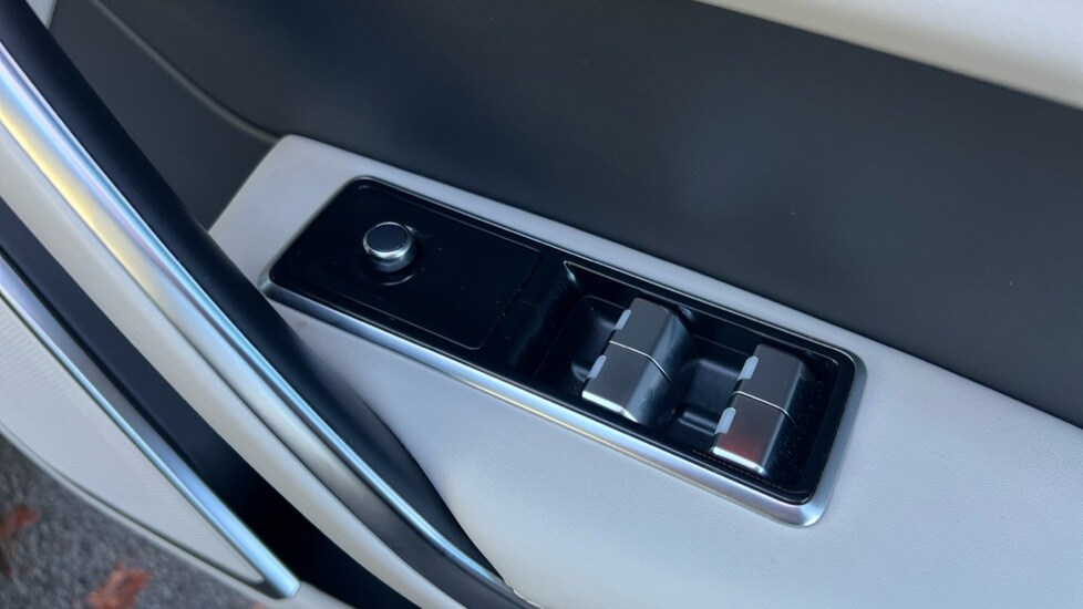 Used Jaguar F-Pace 2024 for sale - 76766254: Photo 50