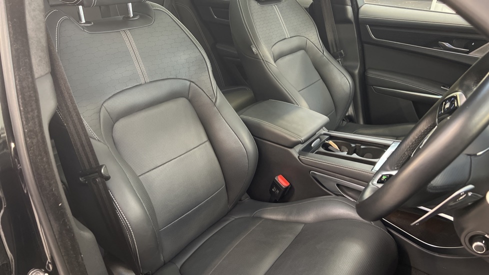 Used Jaguar F-Pace 2021 for sale - 76161315: Photo 44