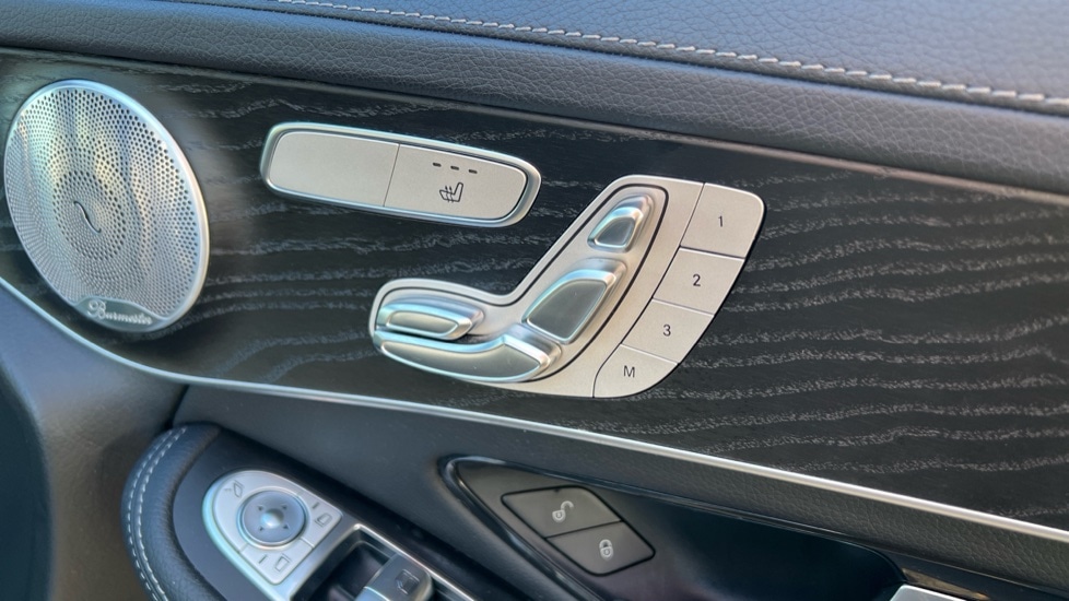 Used Mercedes-Benz GLC 2019 for sale - 76552476: Photo 56