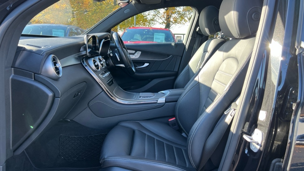 Used Mercedes-Benz GLC 2019 for sale - 76552476: Photo 63