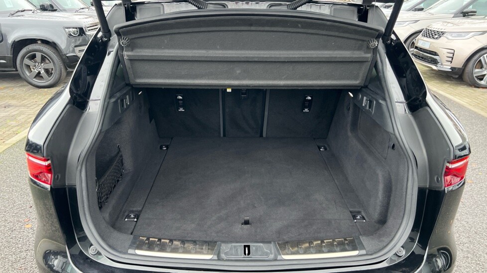 Used Jaguar F-Pace 2022 for sale - 76872941: Photo 10