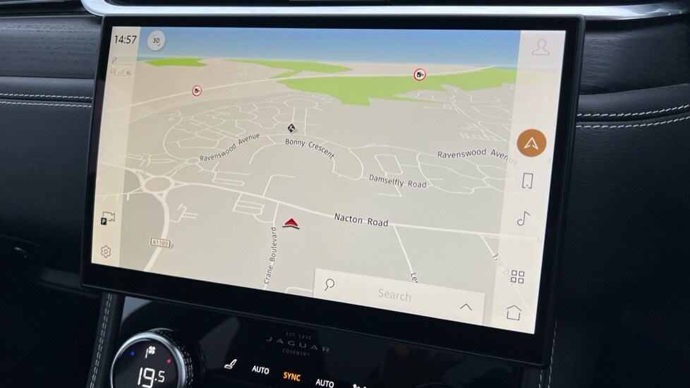 Used Jaguar F-Pace 2022 for sale - 76872941: Photo 11