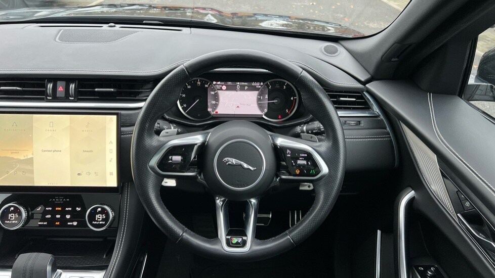 Used Jaguar F-Pace 2022 for sale - 76872941: Photo 15