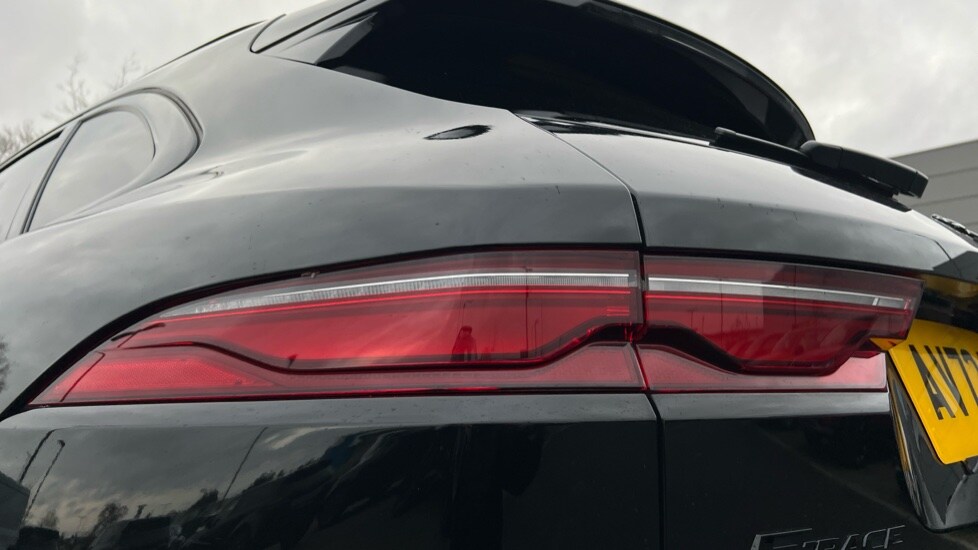 Used Jaguar F-Pace 2022 for sale - 76872941: Photo 19