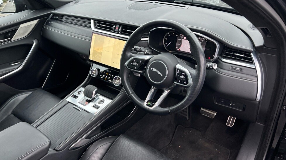 Used Jaguar F-Pace 2022 for sale - 76872941: Photo 32