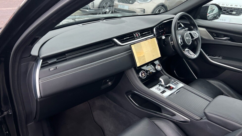 Used Jaguar F-Pace 2022 for sale - 76872941: Photo 33