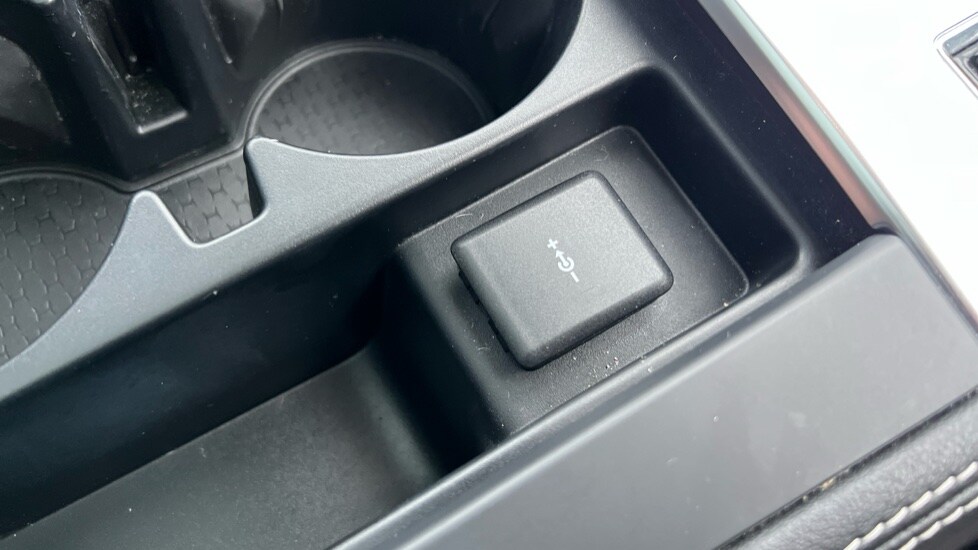 Used Jaguar F-Pace 2022 for sale - 76872941: Photo 39