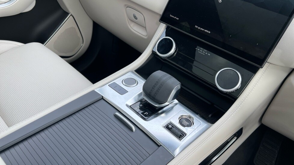 Used Jaguar F-Pace 2024 for sale - 76297671: Photo 13