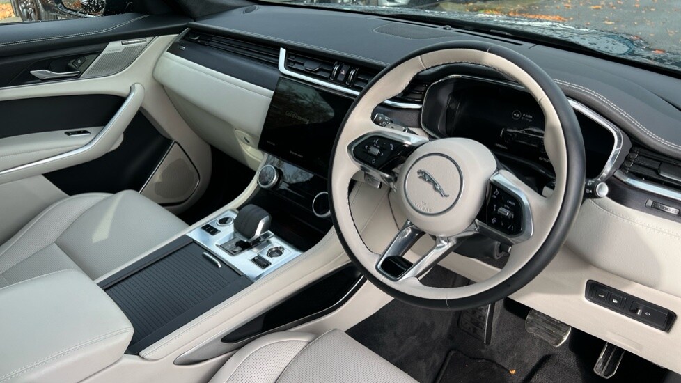 Used Jaguar F-Pace 2024 for sale - 76297671: Photo 30