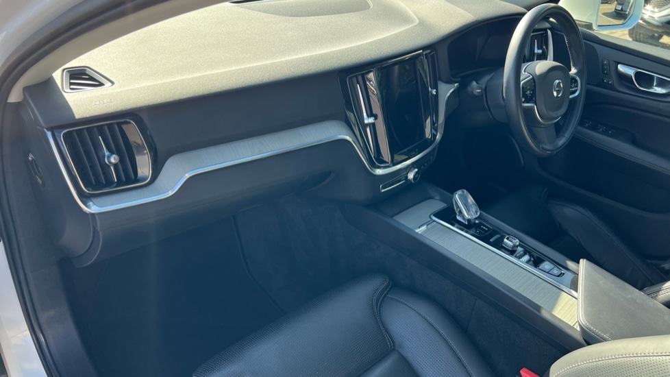 Used Volvo V60 2021 for sale - 75959707: Photo 10