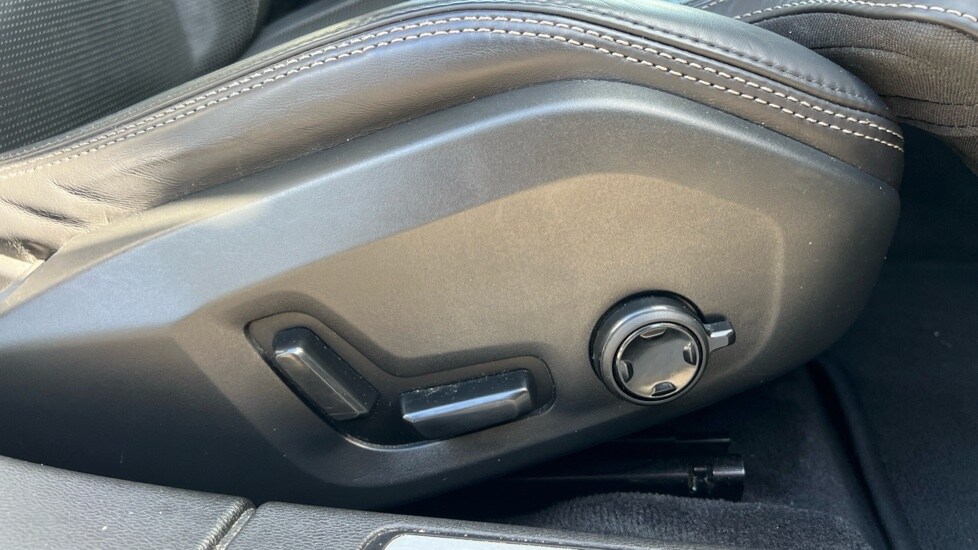 Used Volvo V60 2021 for sale - 75959707: Photo 42