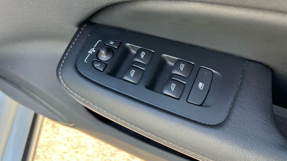 Used Volvo V60 2021 for sale - 75959707: Photo 51