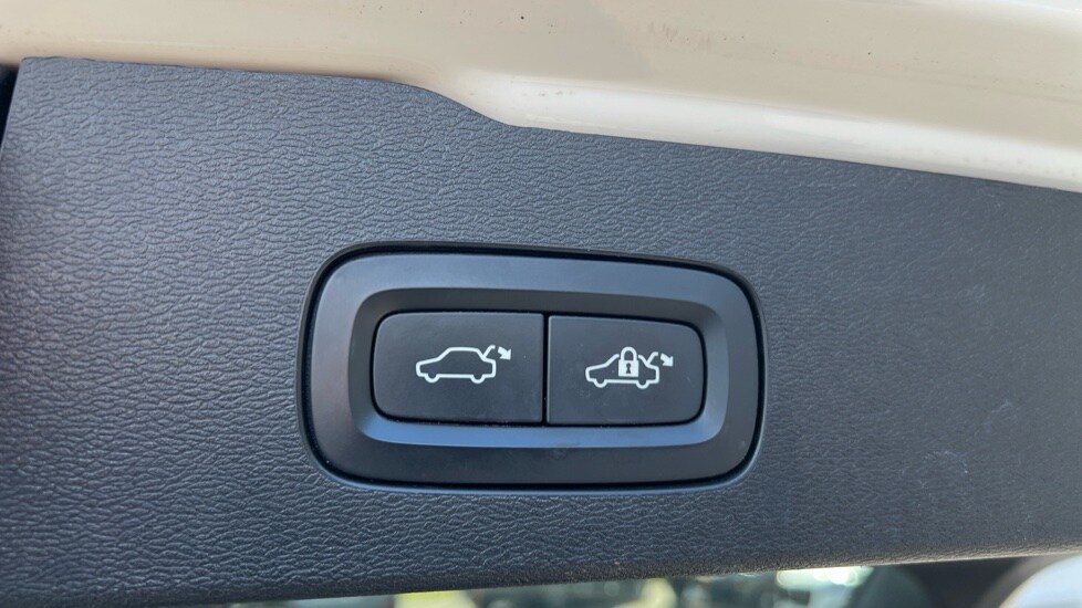 Used Volvo V60 2021 for sale - 75959707: Photo 58