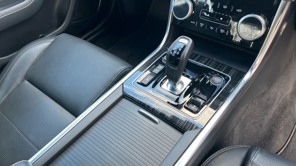 Used Jaguar XE 2022 for sale - 77071038: Photo 13