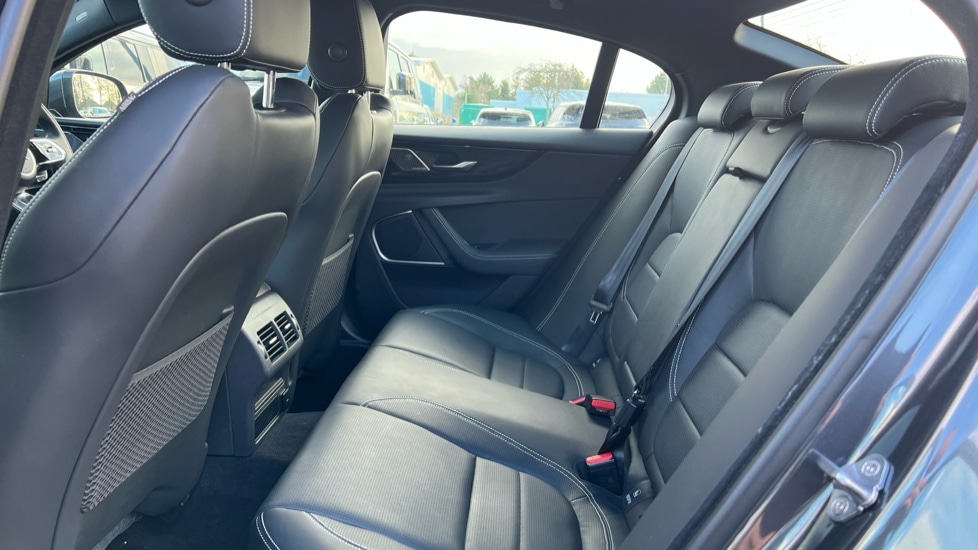 Used Jaguar XE 2022 for sale - 77071038: Photo 4